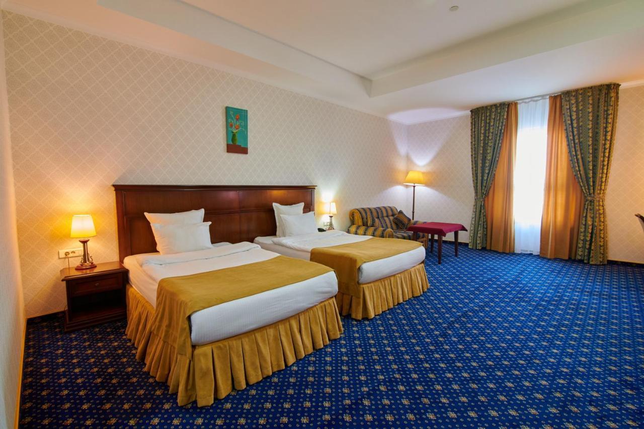 Grand Hotel Victory 악타우 외부 사진