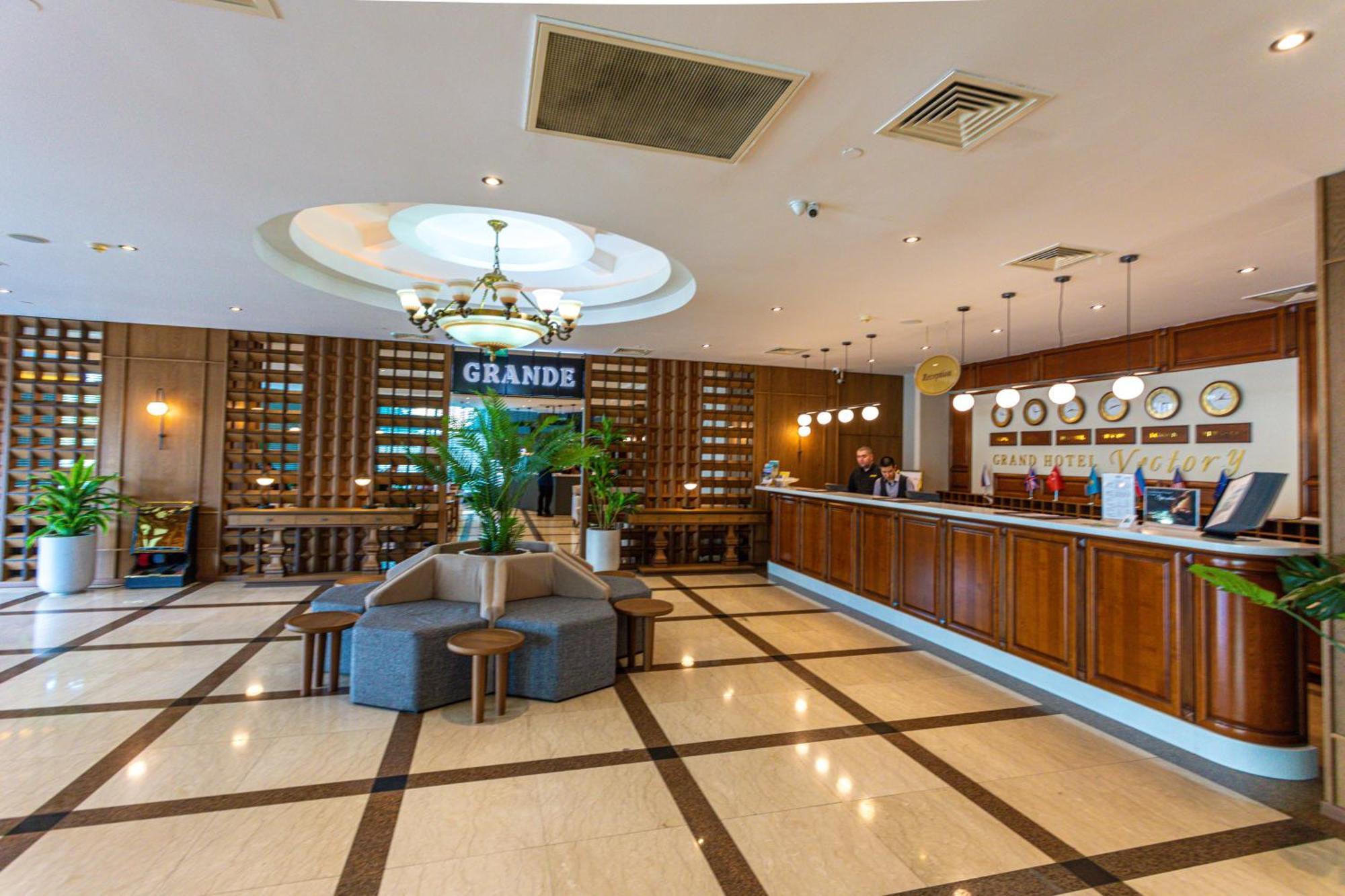 Grand Hotel Victory 악타우 외부 사진 Lobby