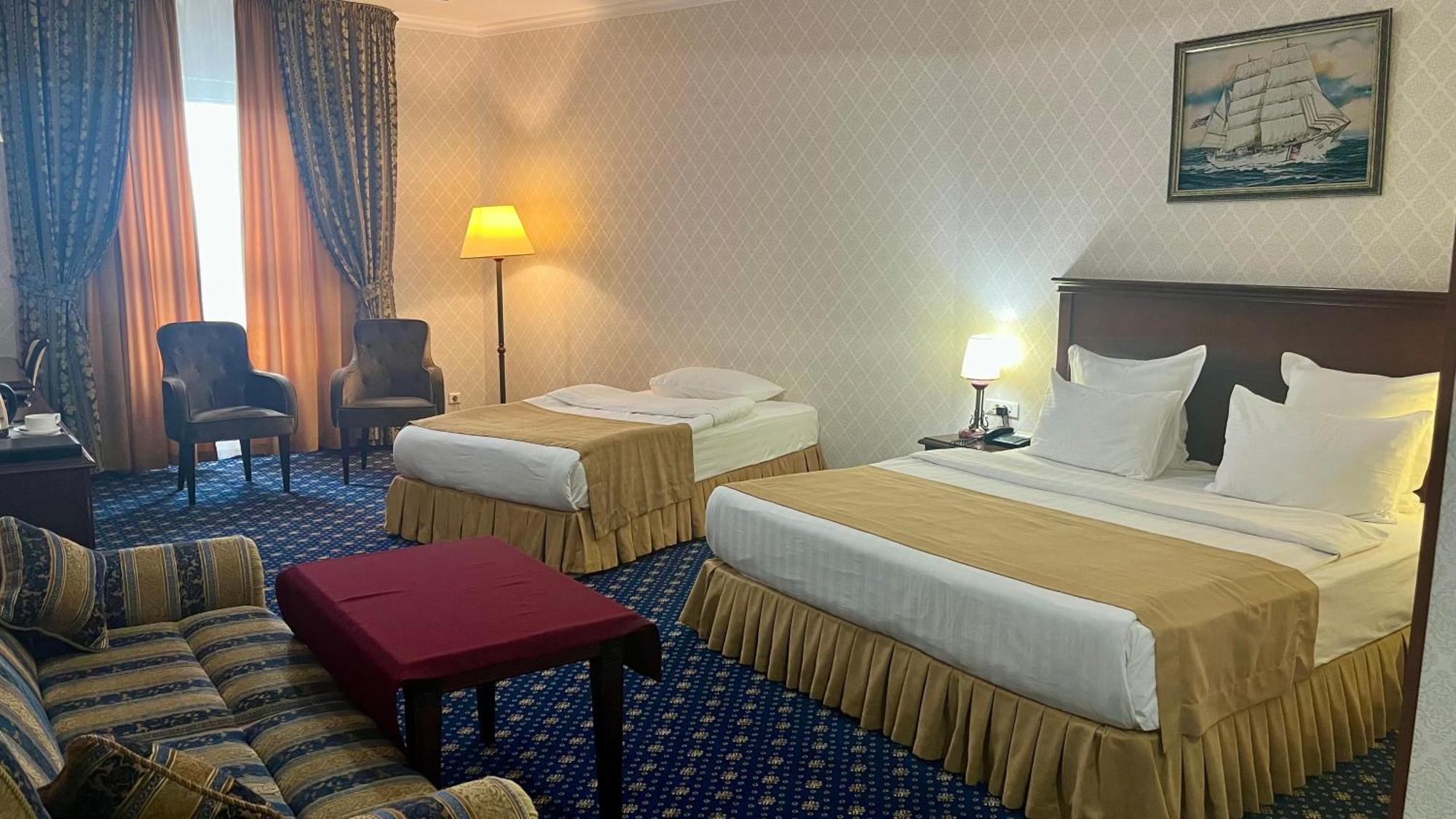 Grand Hotel Victory 악타우 외부 사진